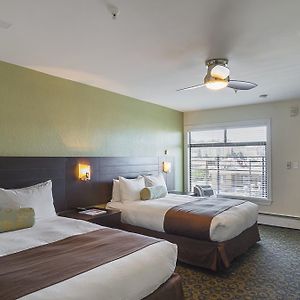 Queen Room Two Queen Beds